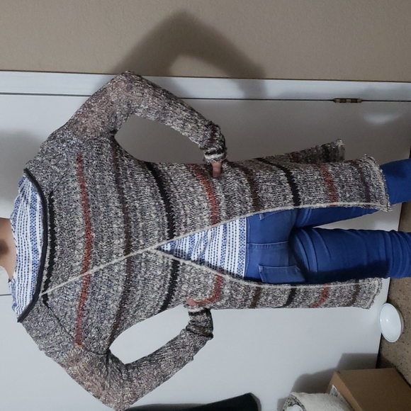 Free People Loose Knit Pull Over Sweater. Size Sm - Picture 2 of 5